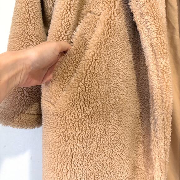 ALO YOGA Oversized Sherpa Trench Coat in Camel Size S - Picture 11 of 16